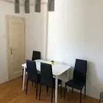 Roseman - Small Open Flat In The City Centre *