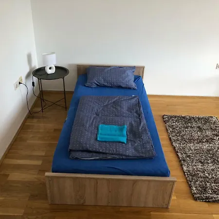 Roseman - Small Open Flat In The City Centre