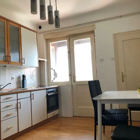 Roseman - Small Open Flat In The City Centre Lejlighed Ljubljana