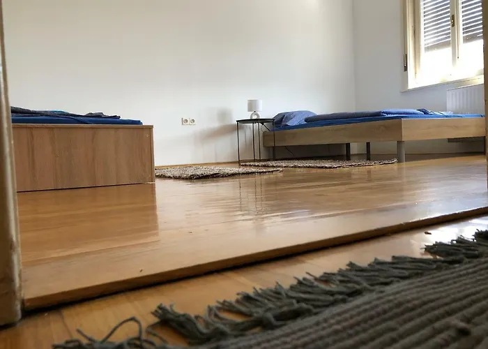 Roseman - Small Open Flat In The City Centre شقة *